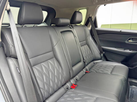 2025 Nissan Rogue Platinum