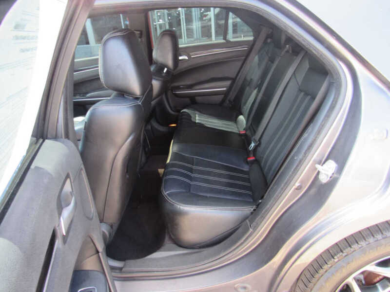 2017 Chrysler 300