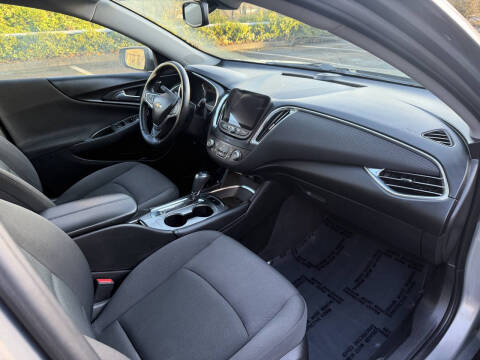 2017 Chevrolet Malibu LT