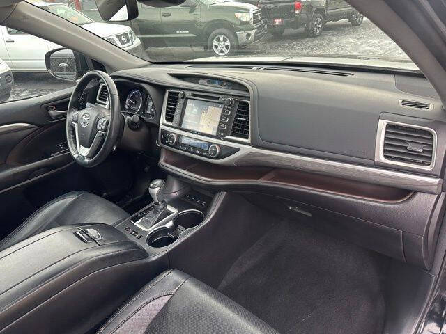 2017 Toyota Highlander Limited