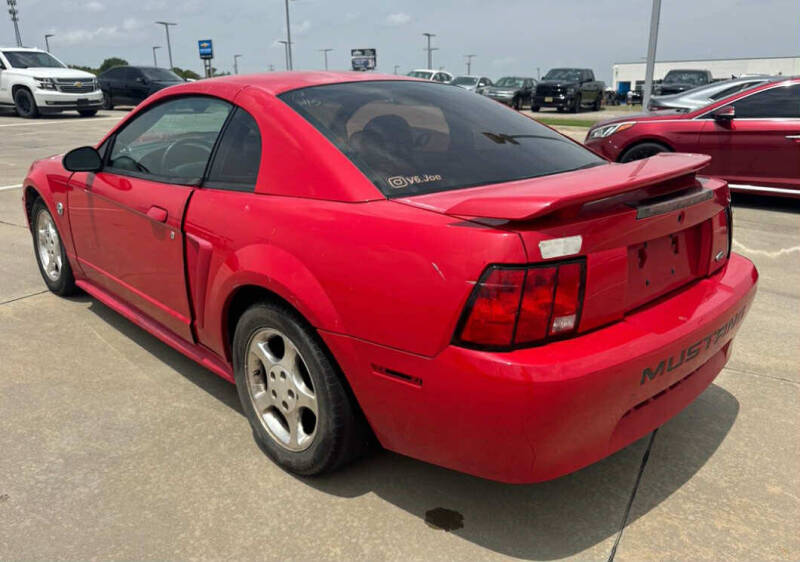 2004 Ford Mustang