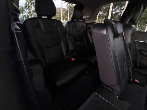 2020 Volvo XC90 T5 Momentum