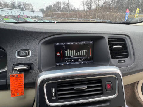 2015 Volvo V60 T5 Premier