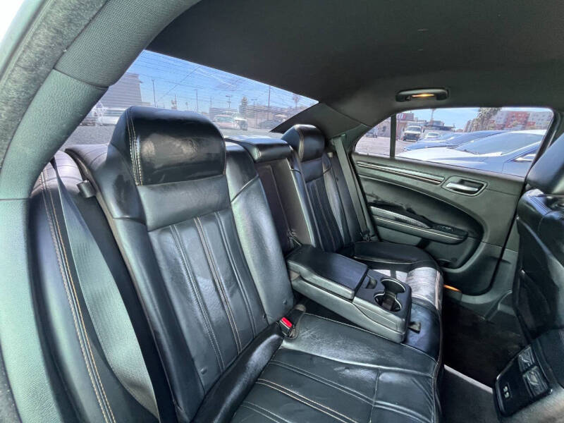 2018 Chrysler 300 S