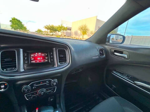 2017 Dodge Charger SE