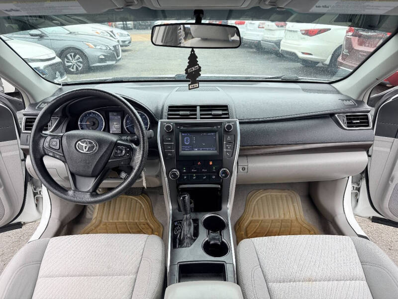 2016 Toyota Camry LE