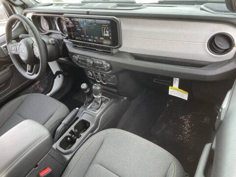 2025 Jeep Gladiator Sport S