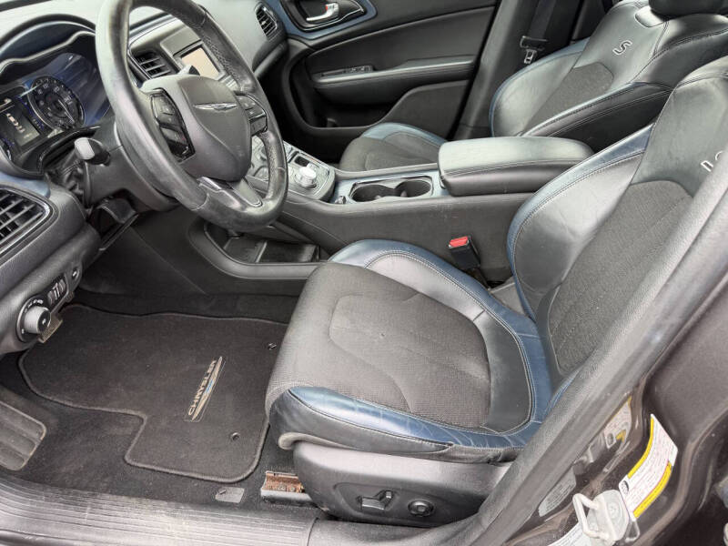 2015 Chrysler 200 S