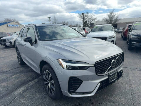 2025 Volvo XC60 B5 Plus Dark Theme