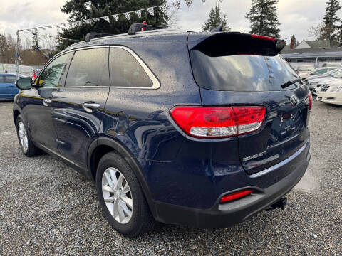2017 Kia Sorento LX