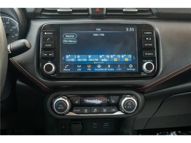 2025 Nissan Versa SR