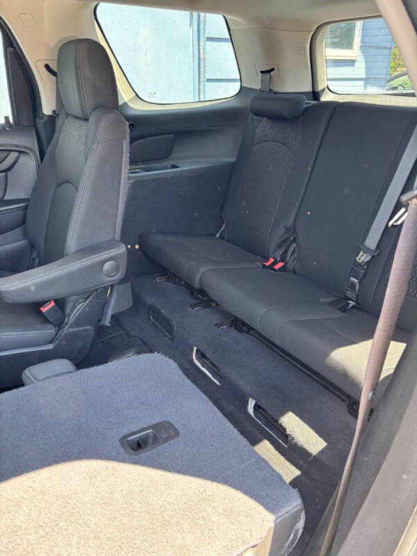 2013 GMC Acadia SLE-2