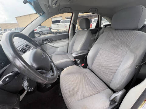 2005 Ford Focus ZX5 SE