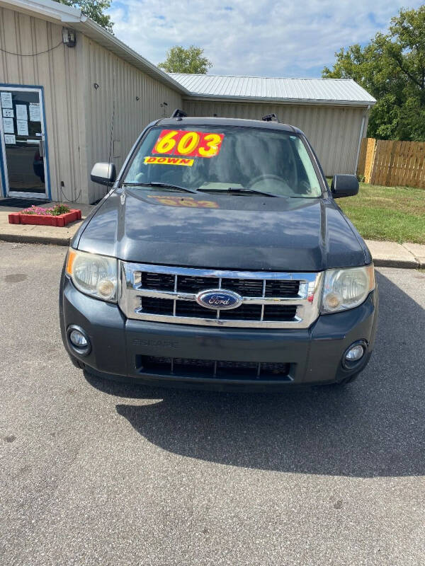 2008 Ford Escape for sale at Car Lot Credit Connection LLC in Elkhart IN