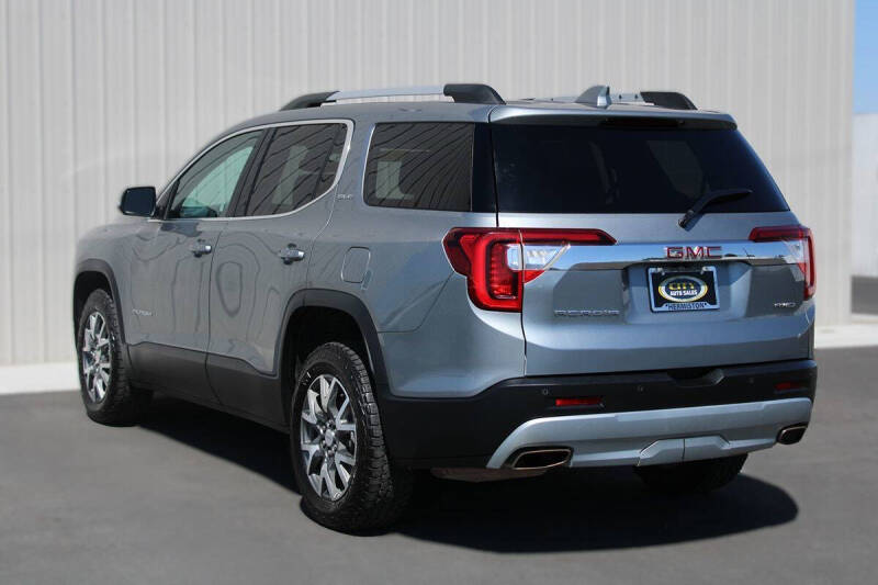 2023 GMC Acadia SLE