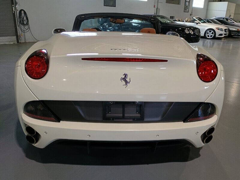2011 Ferrari California 8