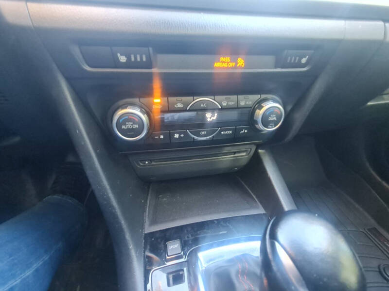 2015 Mazda MAZDA3 s Touring