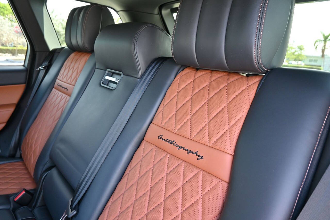 2017 Land Rover Range Rover 26