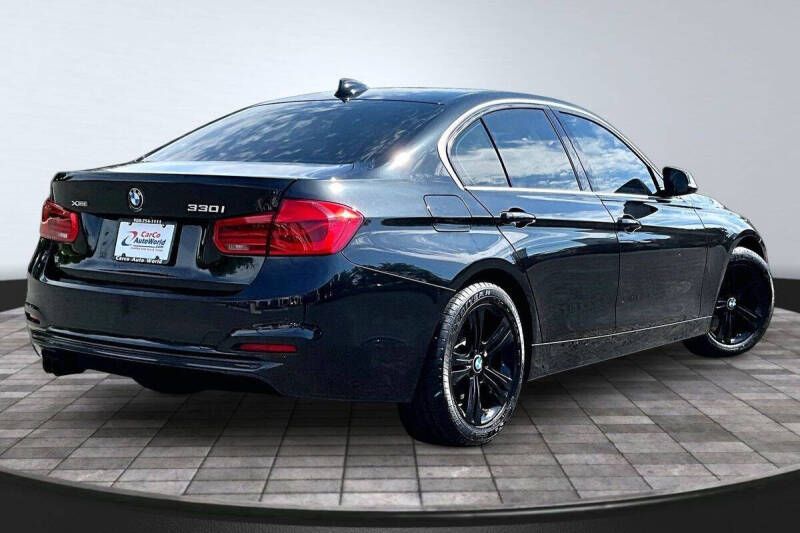 2017 BMW 3 Series 330i xDrive