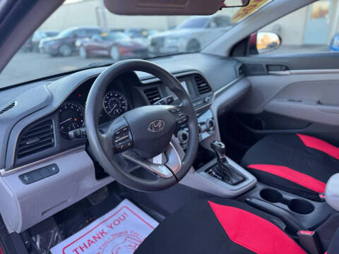2019 Hyundai Elantra SE