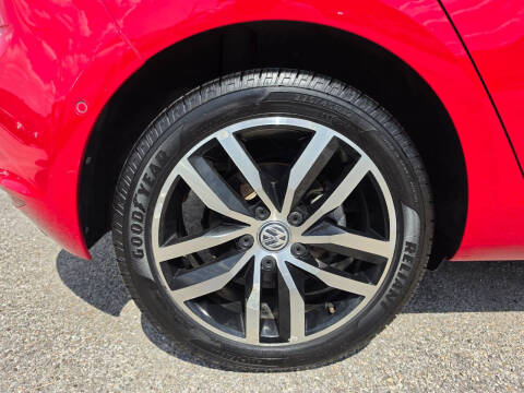 2016 Volkswagen Golf TSI SE