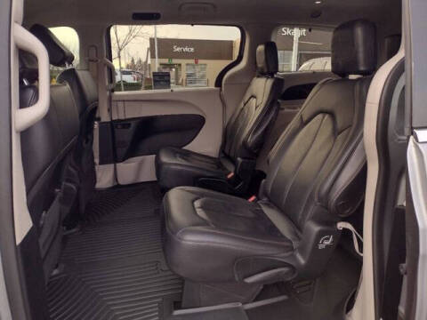 2018 Chrysler Pacifica Touring L