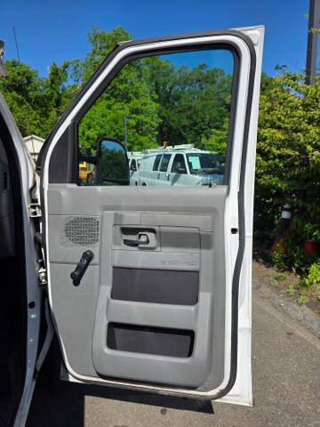 2011 Ford E-Series E-350 SD