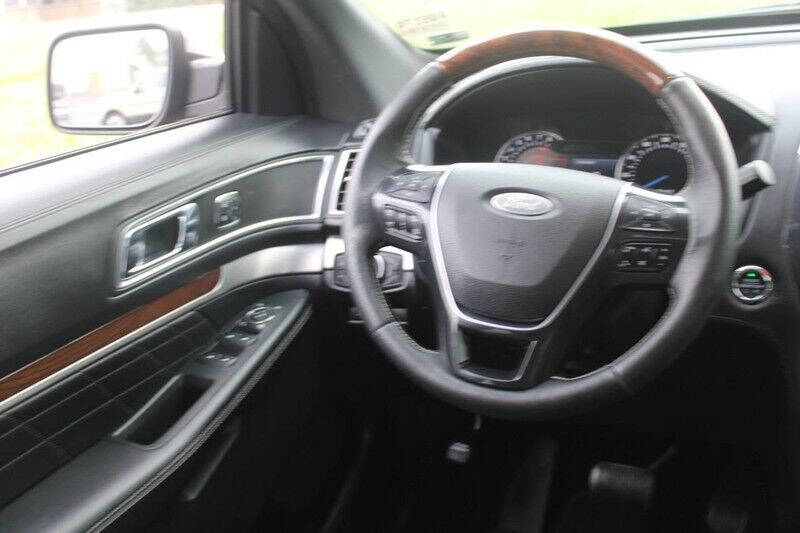 2019 Ford Explorer Platinum