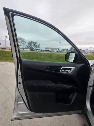 2014 Nissan Pathfinder SV