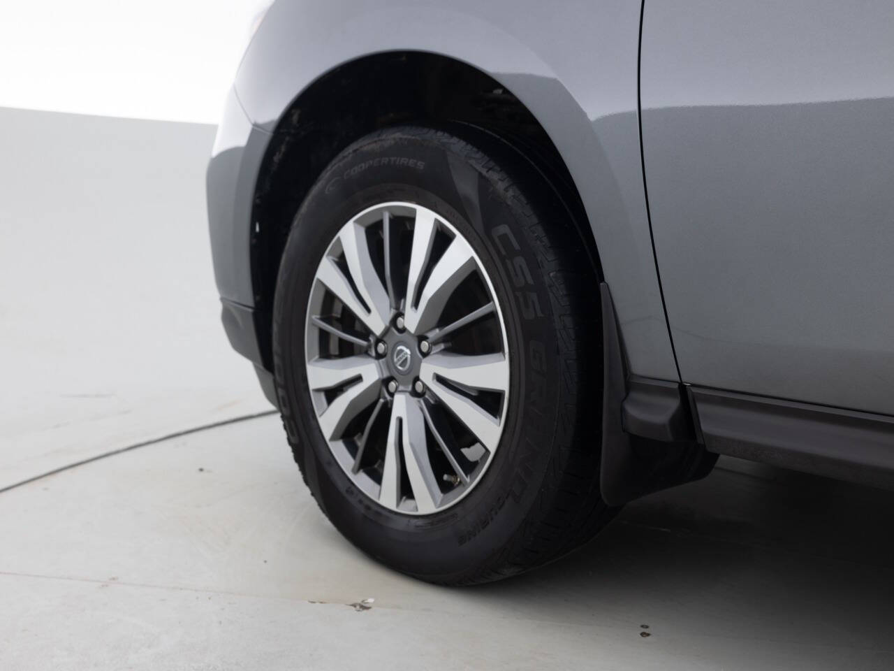 Used Car 2018 Nissan Pathfinder  S 4x4 4dr Suv For Sale Under $15,000 In Coal City, Illinois