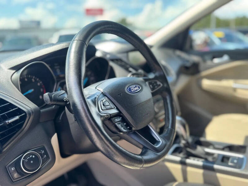 2019 Ford Escape SEL