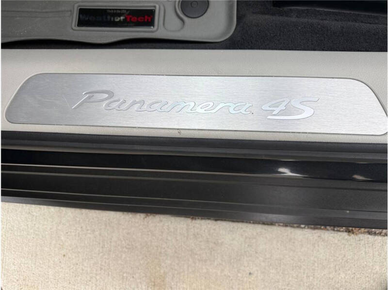 2017 Porsche Panamera 4S