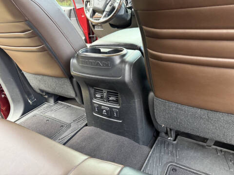 2017 Nissan Titan Platinum Reserve