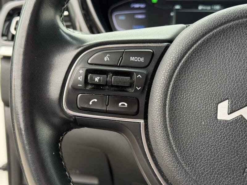 2022 Kia Niro Touring Special Edition