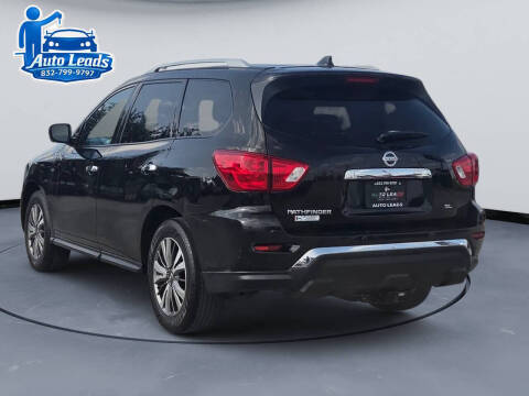 2019 Nissan Pathfinder SL