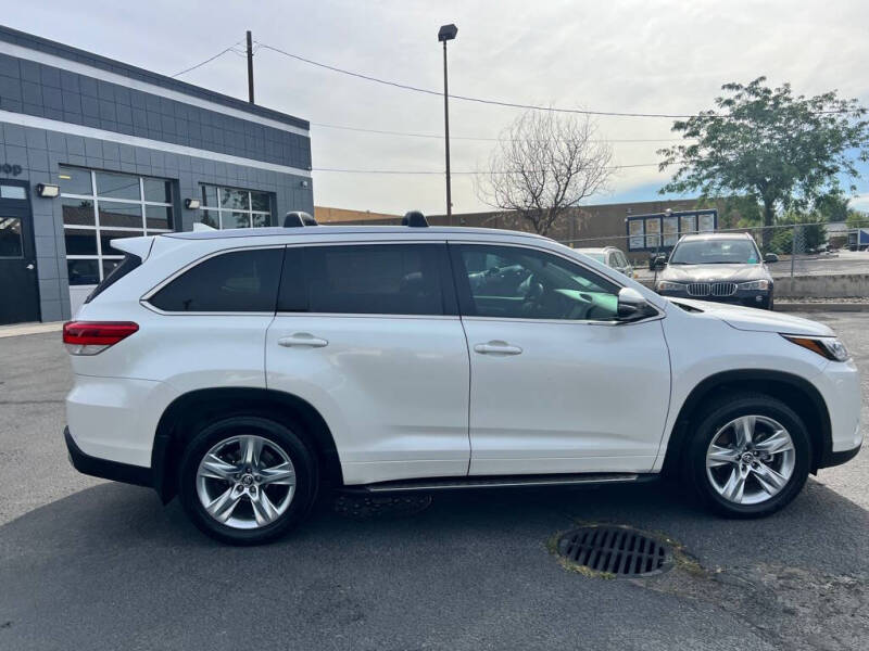 2017 Toyota Highlander Limited