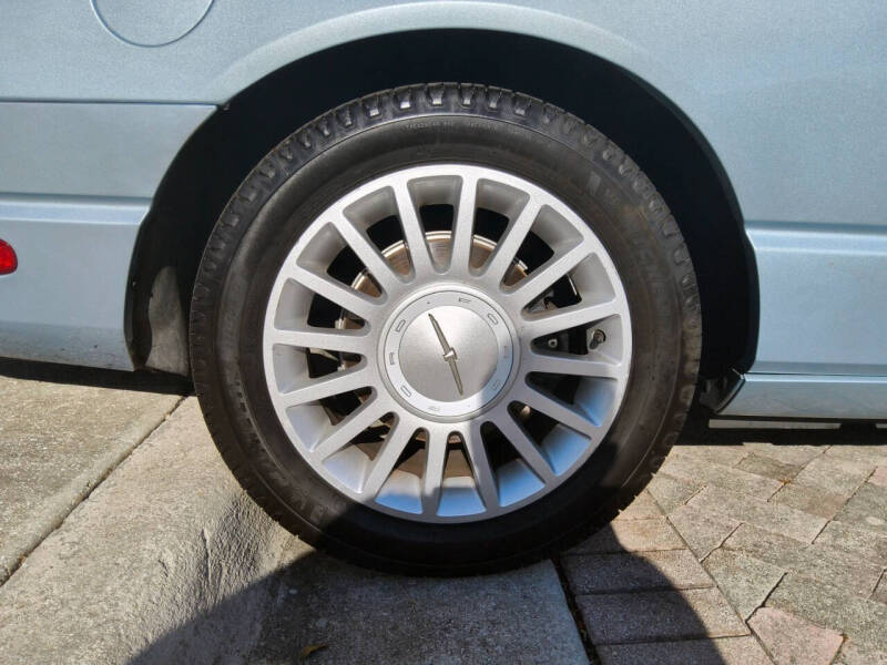 2004 Ford Thunderbird Deluxe