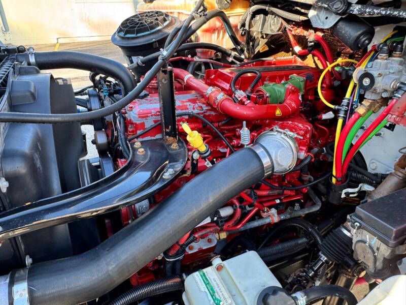 2017 Freightliner M2 106