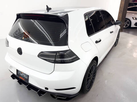 2019 Volkswagen Golf GTI SE