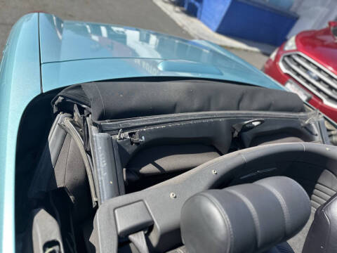 2002 Ford Thunderbird Deluxe