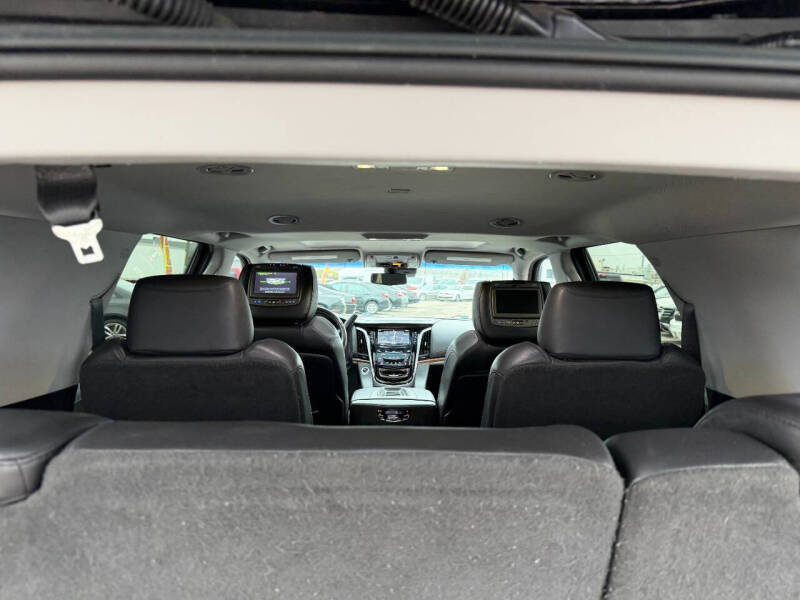 2019 Cadillac Escalade Luxury