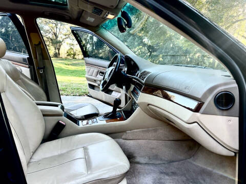 2002 BMW 5 Series 525i