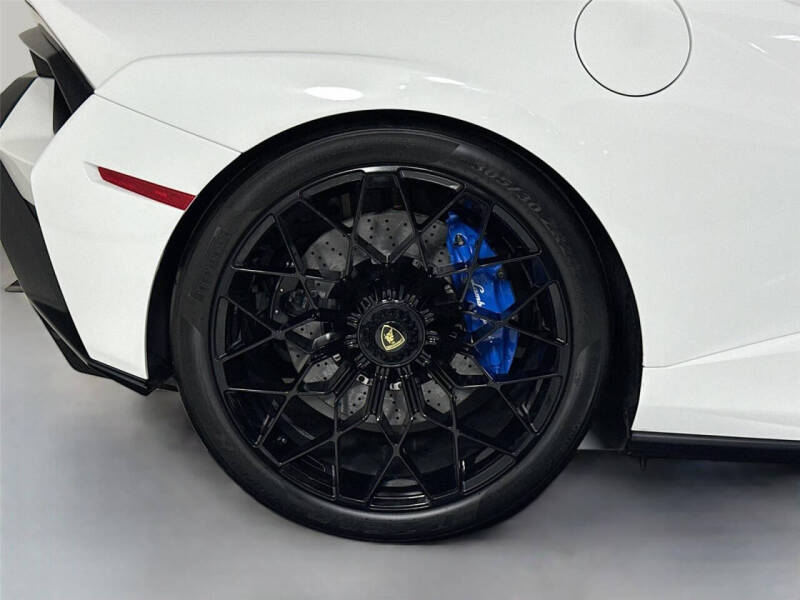 2021 Lamborghini Huracan STO