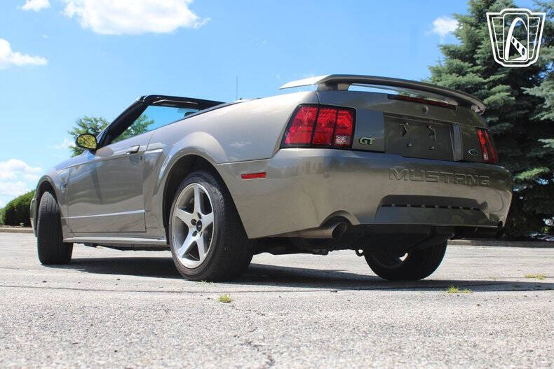 2002 Ford Mustang GT Deluxe