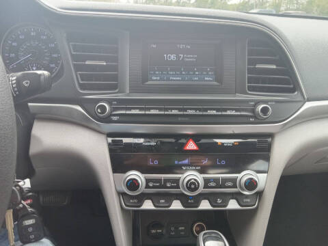 2020 Hyundai Elantra SE