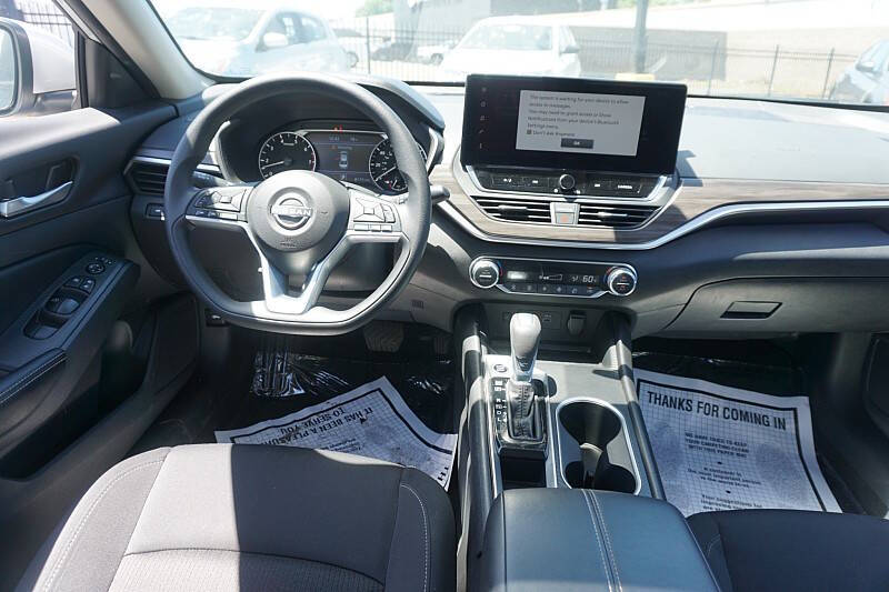 2025 Nissan Altima 2.5 SV