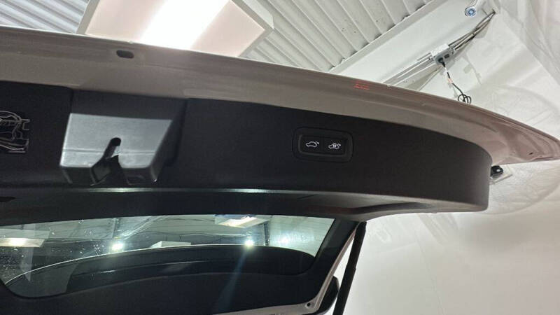 2025 Volvo XC90 B6 Plus Bright Theme 7P