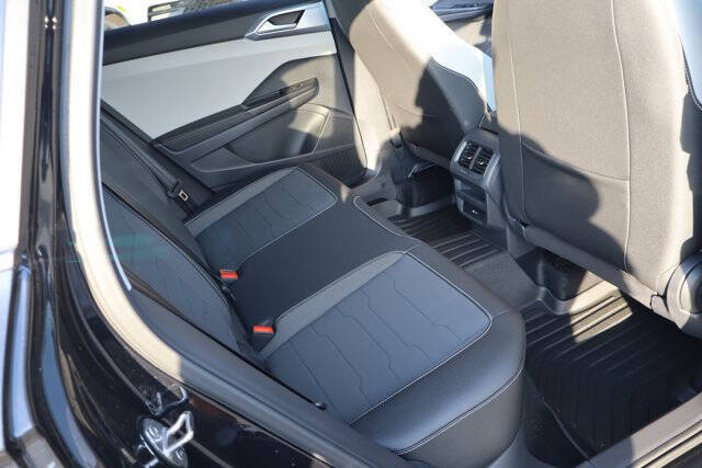 2025 Volkswagen Taos SE