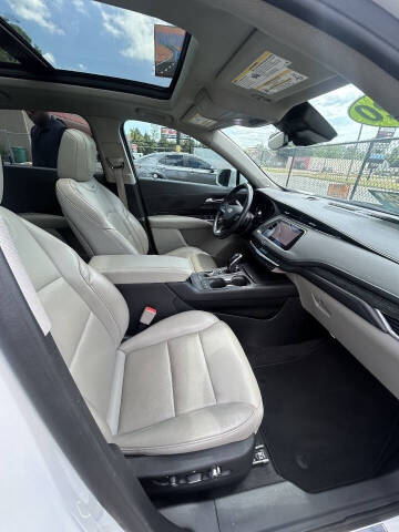 2020 Cadillac XT4 Premium Luxury