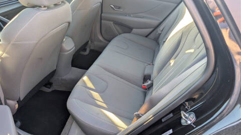 2023 Hyundai Elantra SEL